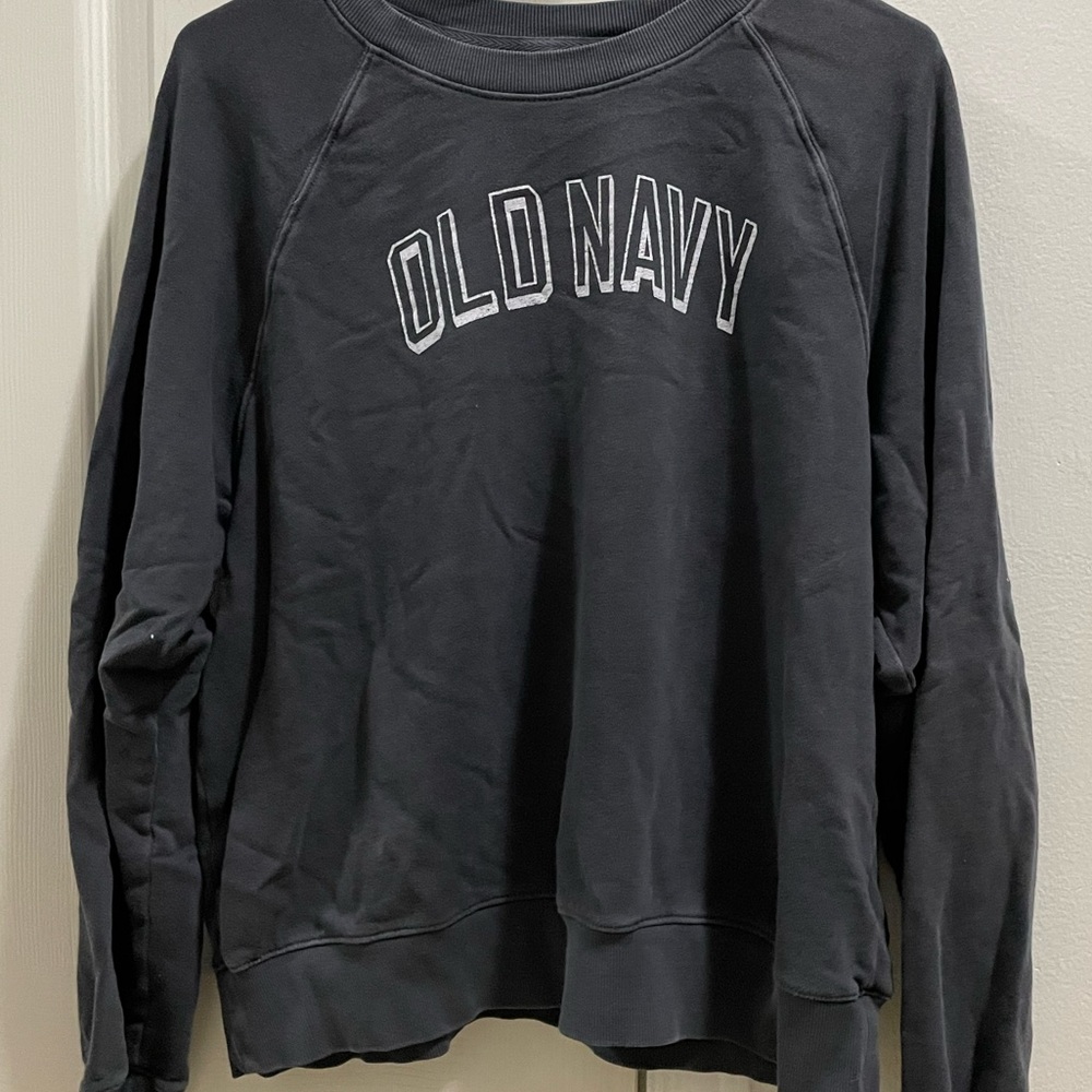 Old Navy crew neck
